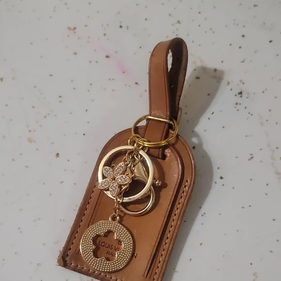 Louis Vuitton Brown Leather Luggage Tag - Picture 2 of 3